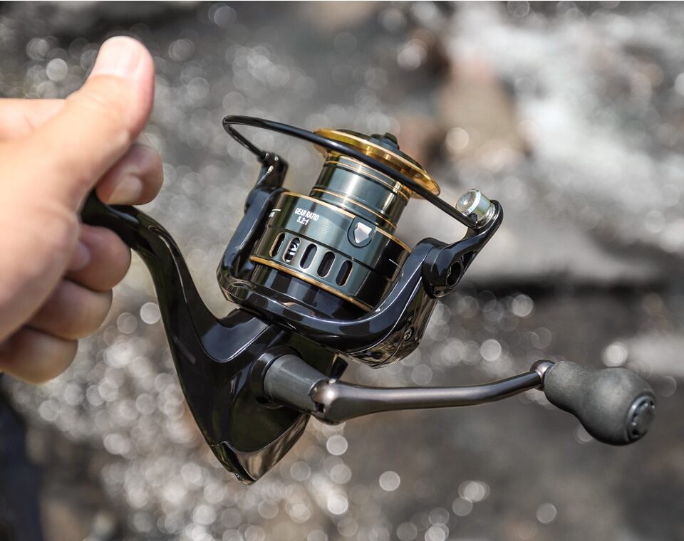 Full Metal Spinning Fishing Reel – Saltwater & Freshwater Long Cast Reel